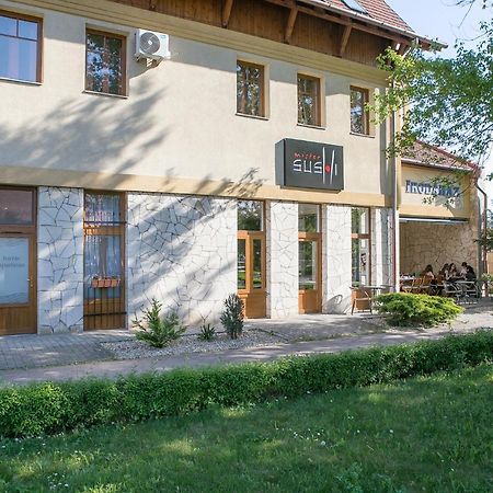 Forras Apartman Eger Zewnętrze zdjęcie